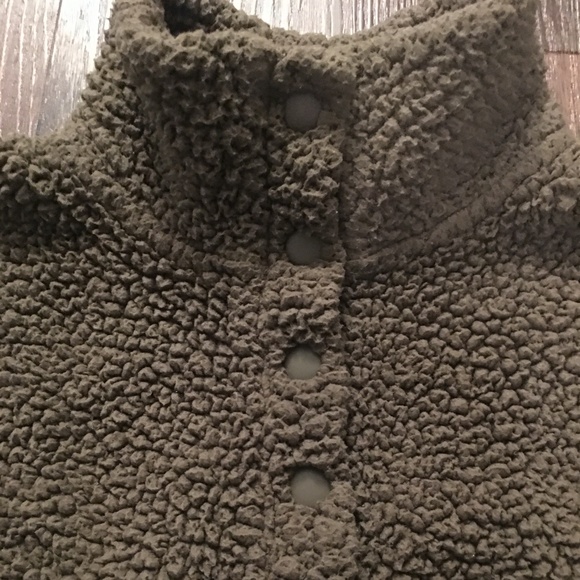 Aerie teddy bear oversize sweater with pockets - Picture 2 of 4